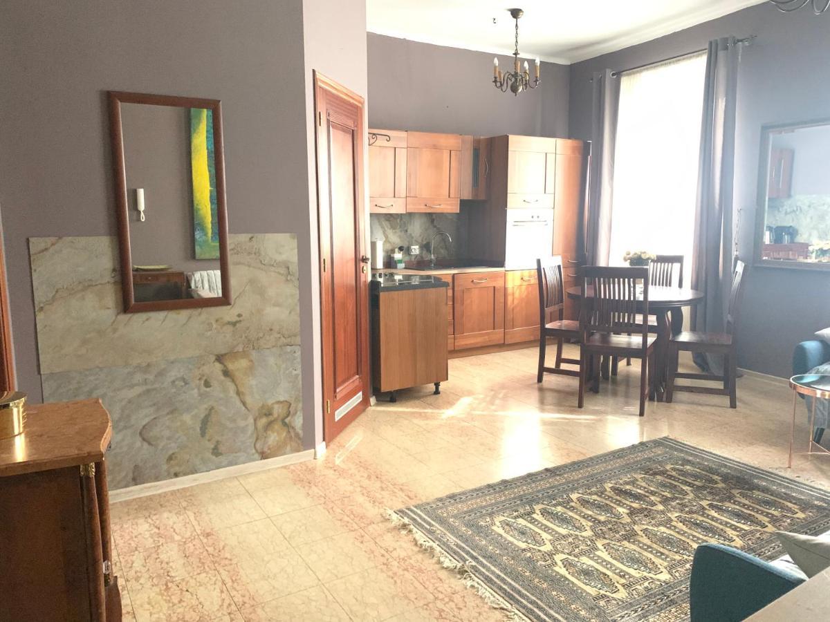 Beautiful And Charming Apartment In The Heart Of The Old Town Varsóvia Exterior foto